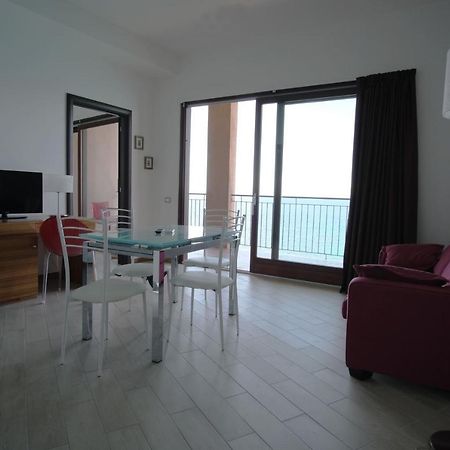 Nuraghe Apartments Teulada Bagian luar foto