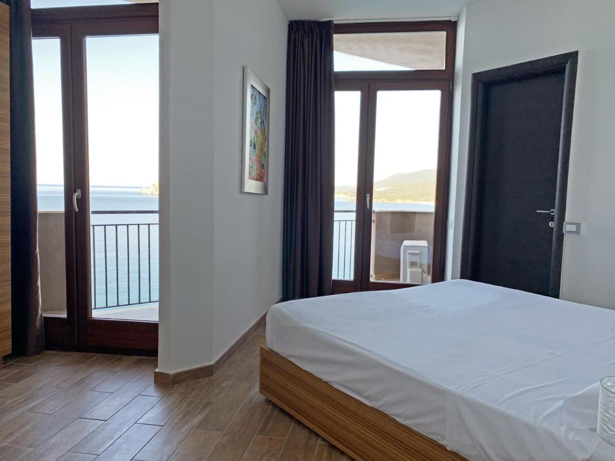 Nuraghe Apartments Teulada Bagian luar foto